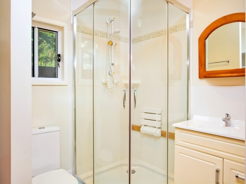 17 Tosca Drive, Gorokan NSW 2263