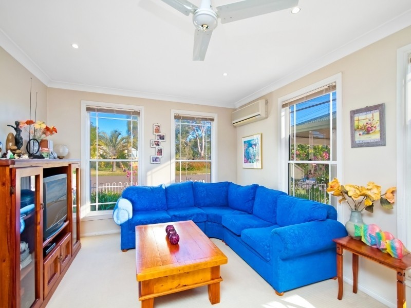 17 Tosca Drive, Gorokan NSW 2263