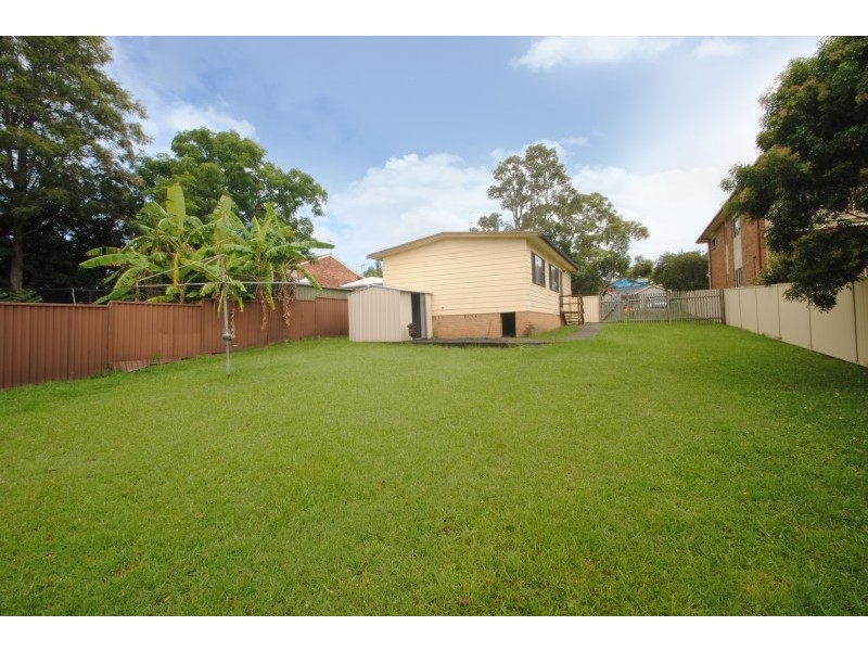 9 Nacooma Road, Buff Point NSW 2262