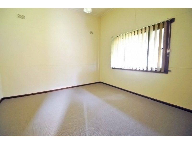 2 Second Avenue, Toukley NSW 2263