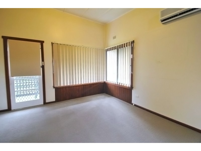 2 Second Avenue, Toukley NSW 2263