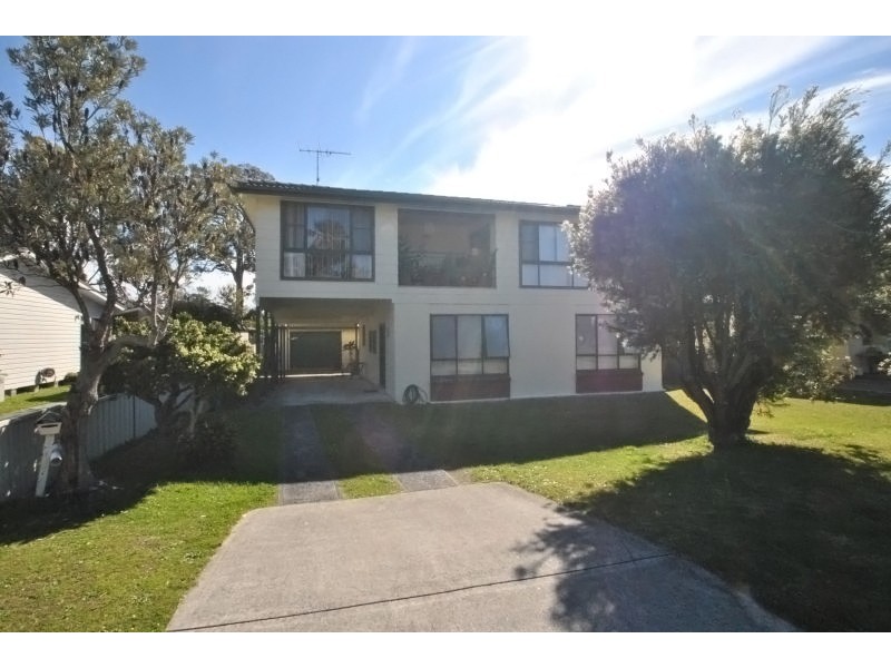 6 Wattle Street, Canton Beach NSW 2263