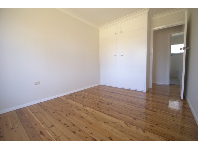 2 Cochrane Avenue, Canton Beach NSW 2263