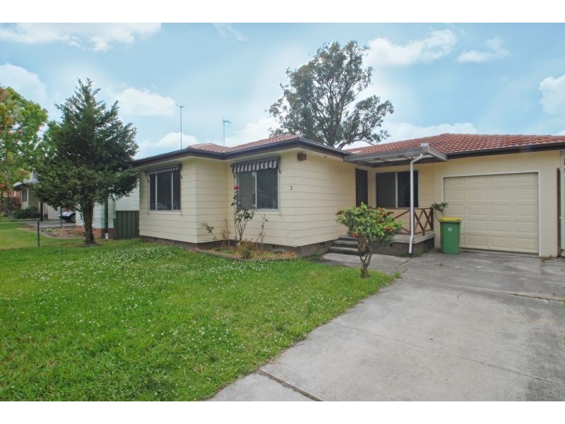 3 Rolfe Avenue, Kanwal NSW 2259