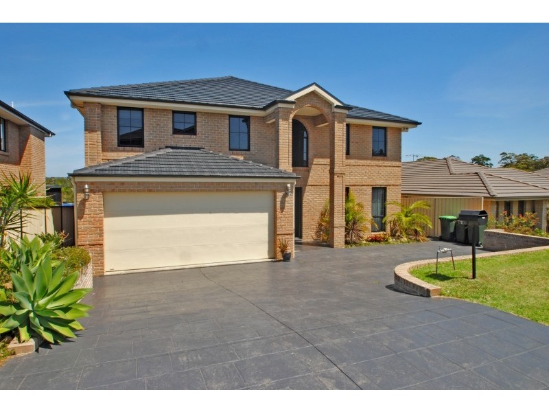 8 Farrier Cr, Hamlyn Terrace NSW 2259