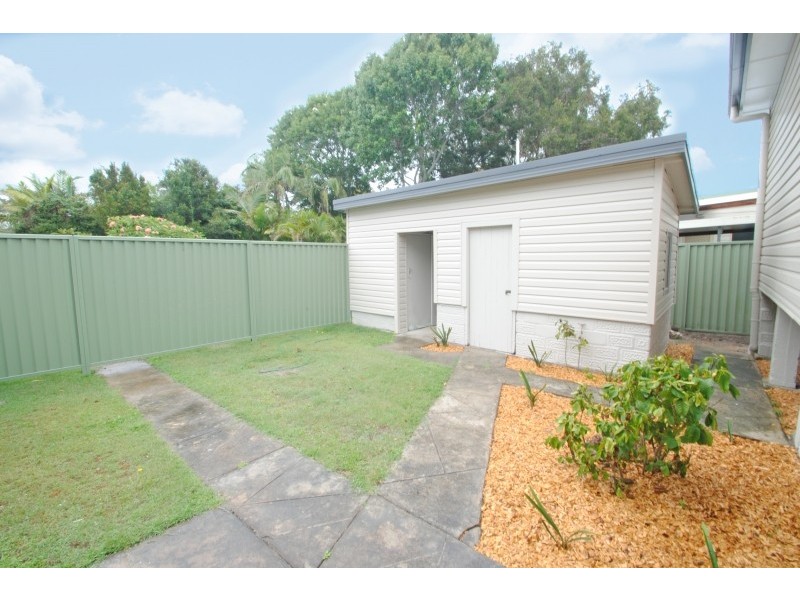 15 Wallis Avenue, Canton Beach NSW 2263