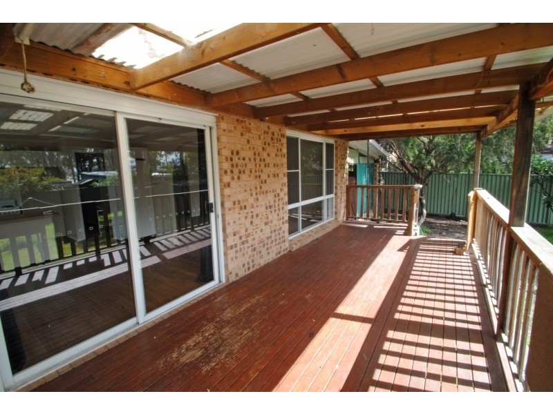 6 Parkside Drive, Charmhaven NSW 2263