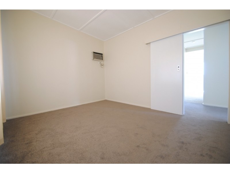 11 Leslie Avenue, Gorokan NSW 2263