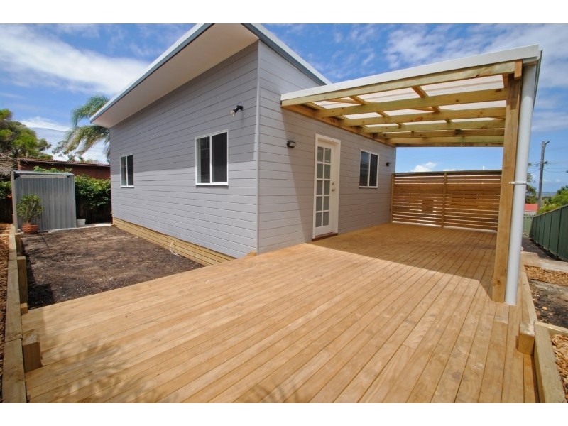 11a Leslie Avenue, Gorokan NSW 2263