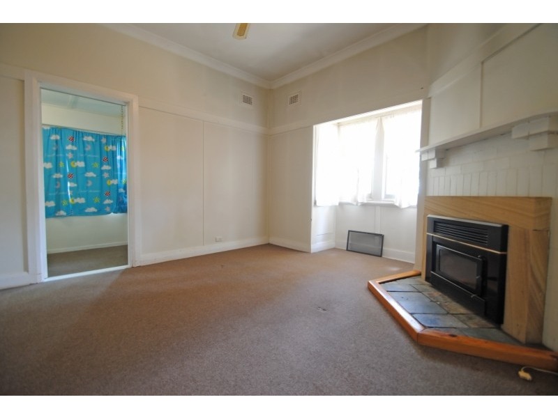 4 Hargraves Street, Wyong NSW 2259