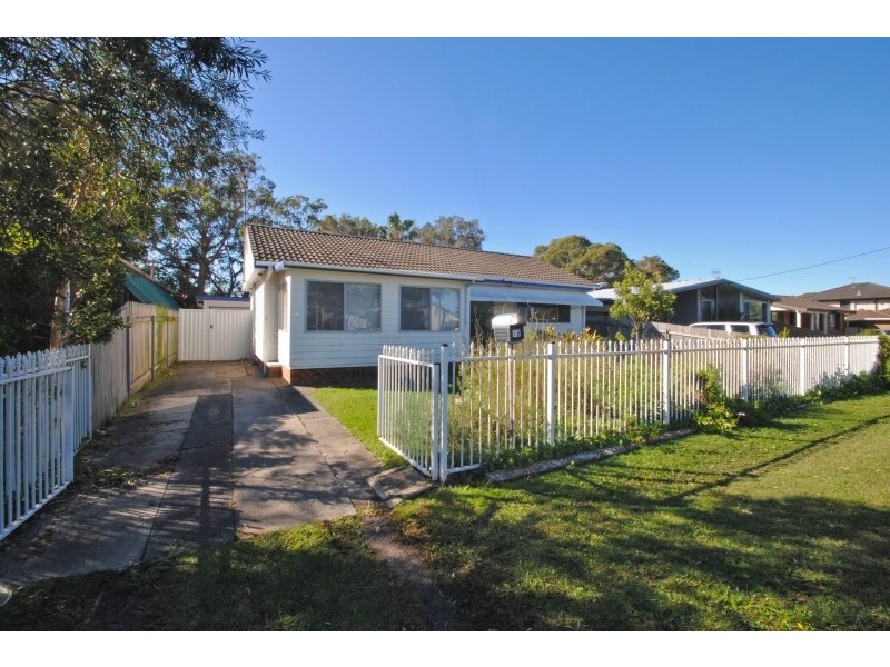 18 First Avenue, Toukley NSW 2263