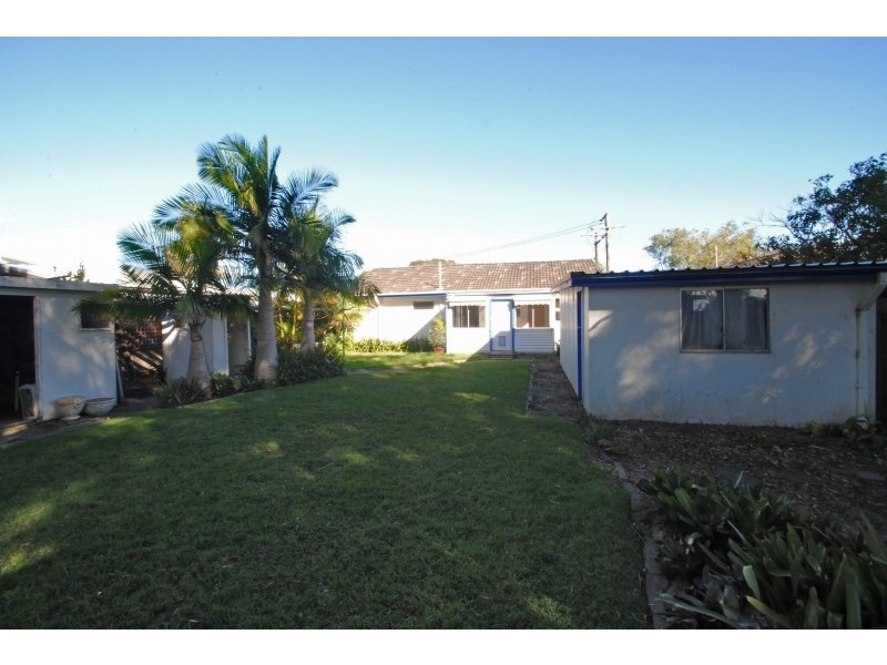 18 First Avenue, Toukley NSW 2263