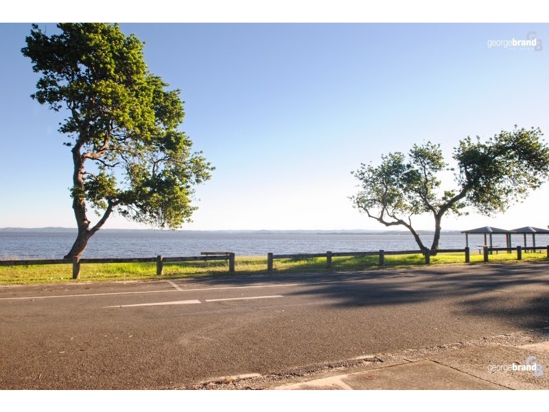 17 Beach Parade, Canton Beach NSW 2263