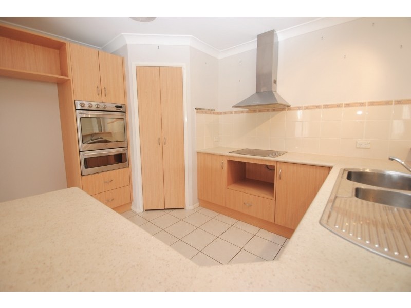 2 Chestnut Grove, Woongarrah NSW 2259