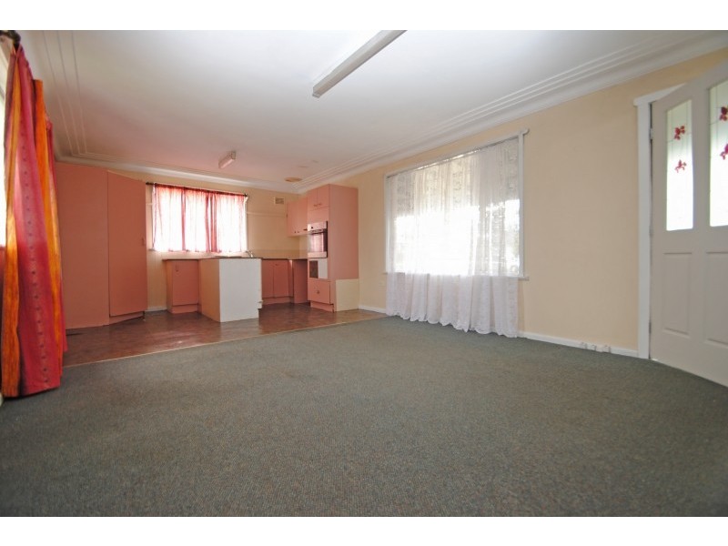 8 Athol Street, Toukley NSW 2263