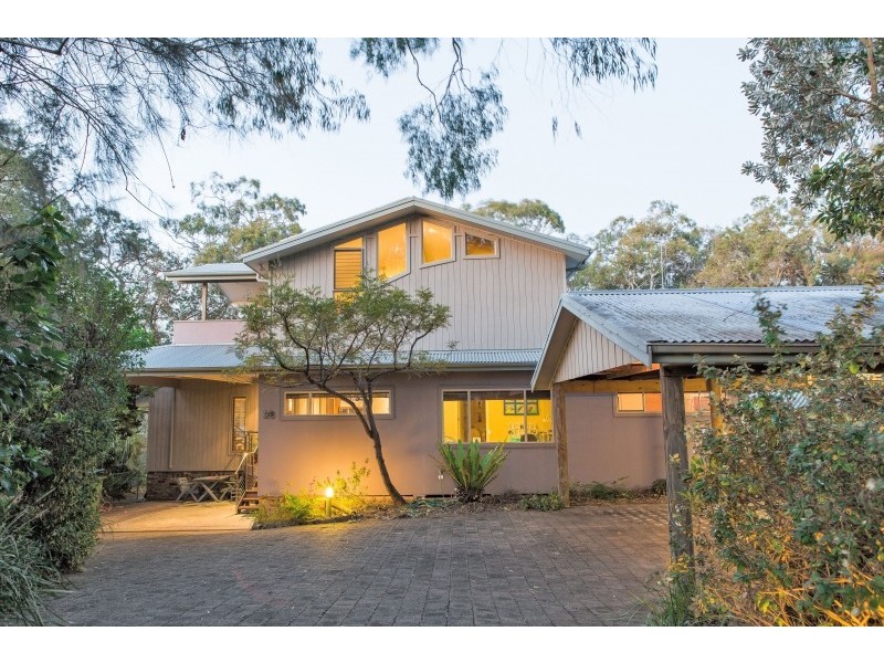 28 Lloyd Avenue, Chain Valley Bay NSW 2259