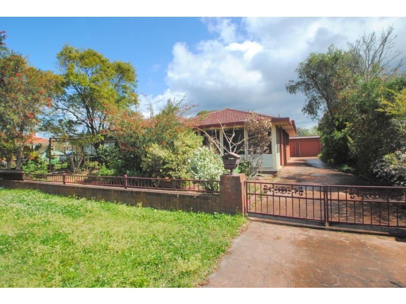 68 Kathleen White Cr, Killarney Vale NSW 2261