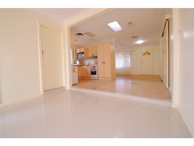 68 Kathleen White Cr, Killarney Vale NSW 2261