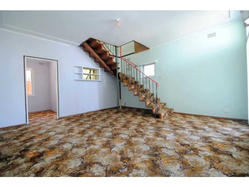 11 Victoria Ave, Toukley NSW 2263