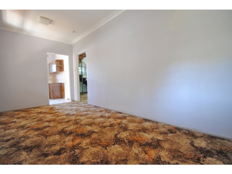 11 Victoria Ave, Toukley NSW 2263