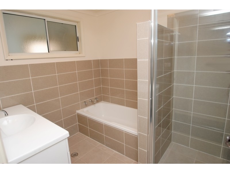 3 Kanimbla Ave, Charmhaven NSW 2263