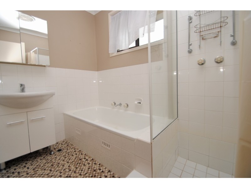 8/80 Dalnott Road, Gorokan NSW 2263