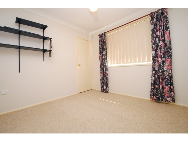 10 Oxford Drive, Lake Haven NSW 2263