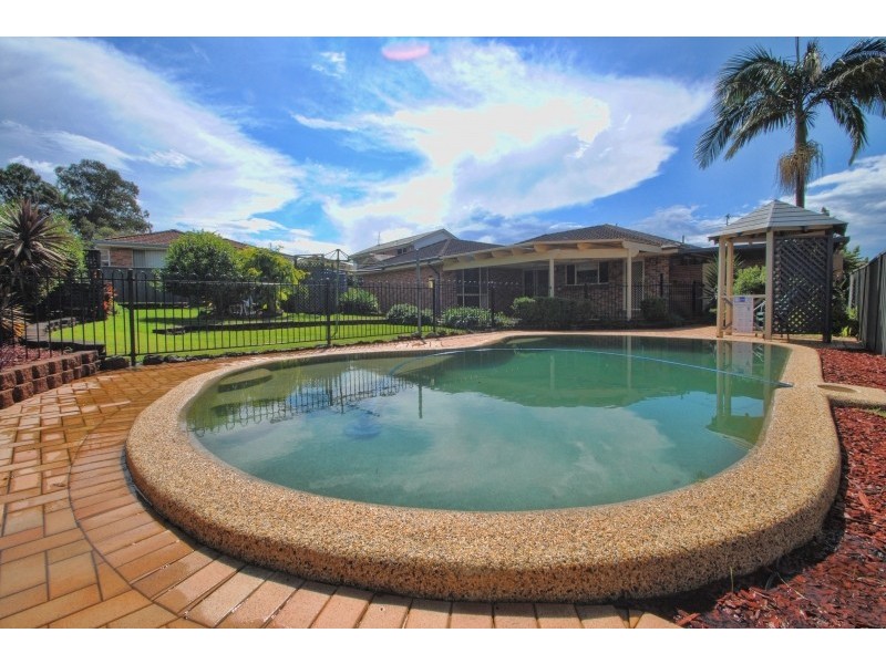 10 Oxford Drive, Lake Haven NSW 2263