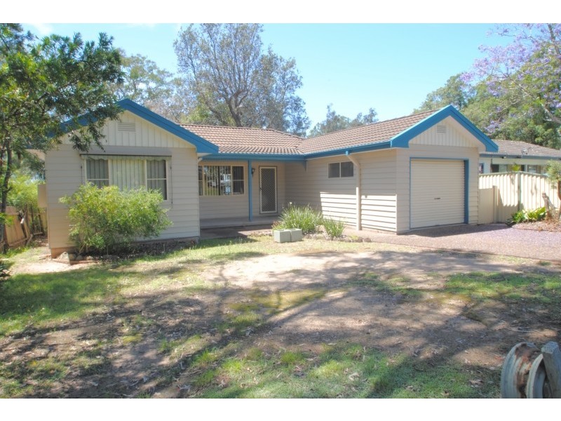 17 Malvina Parade, Gorokan NSW 2263