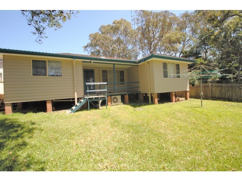 17 Malvina Parade, Gorokan NSW 2263