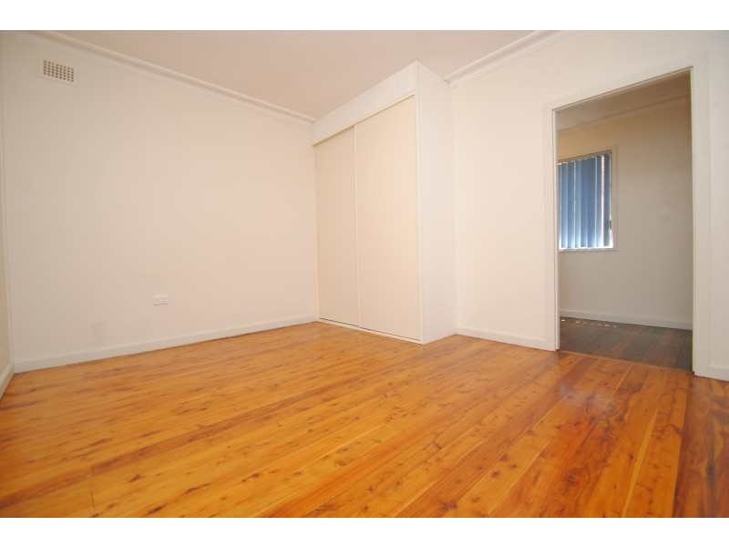 2 Jubilee Parade, Berkeley Vale NSW 2261