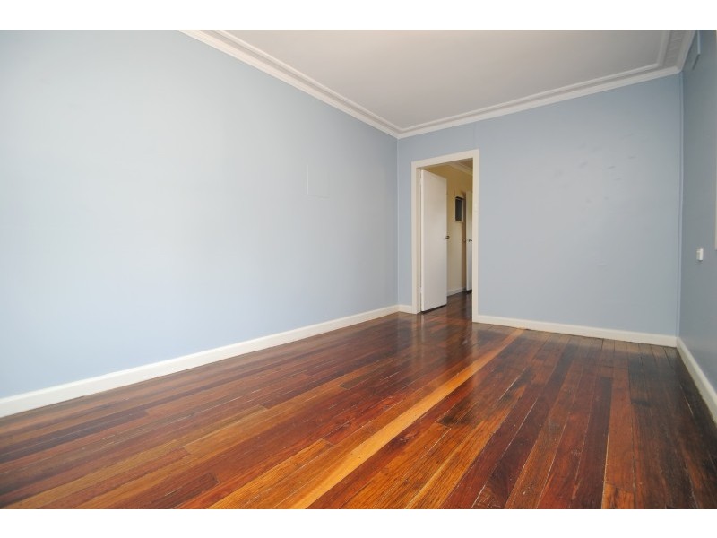 2 Jubilee Parade, Berkeley Vale NSW 2261