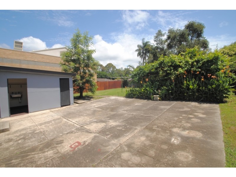 2 Jubilee Parade, Berkeley Vale NSW 2261