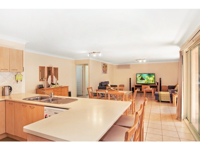 8 Watergum Road, Woongarrah NSW 2259