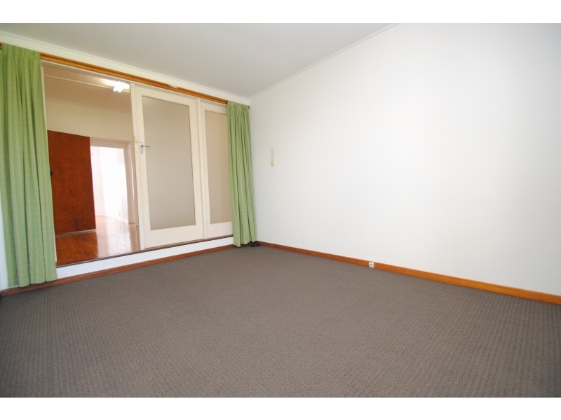 32 Holmes Avenue, Toukley NSW 2263
