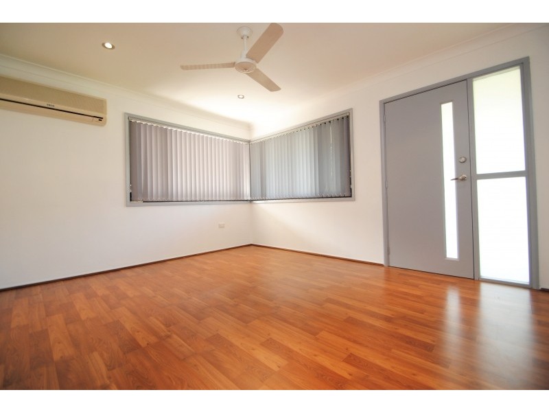 8 Westbrook Parade, Gorokan NSW 2263