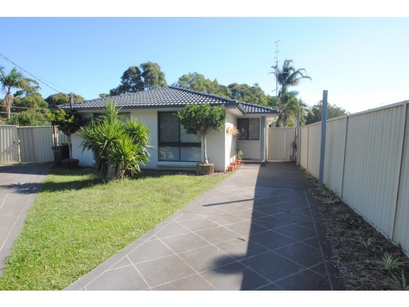 7 Canberry Cl, Buff Point NSW 2262