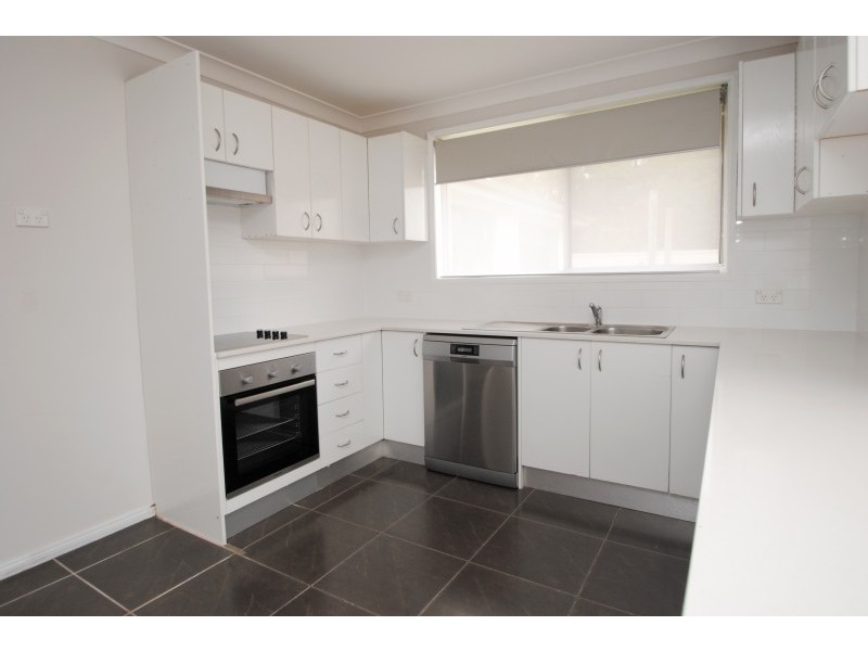 7 Canberry Cl, Buff Point NSW 2262