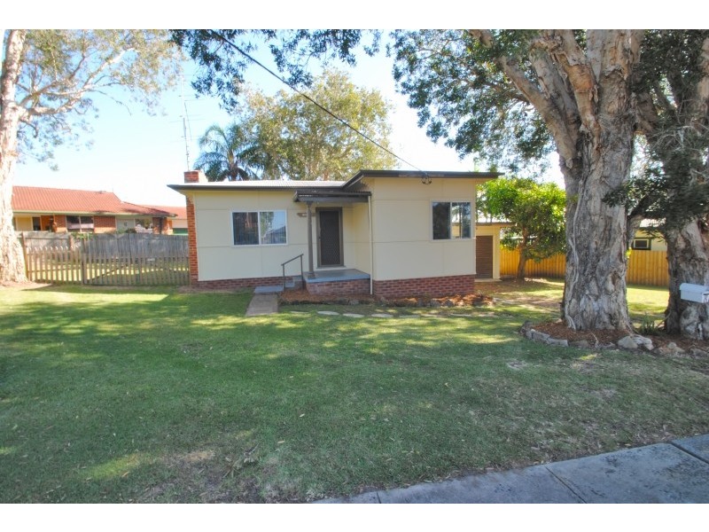 8 Lakeview Street, Toukley NSW 2263