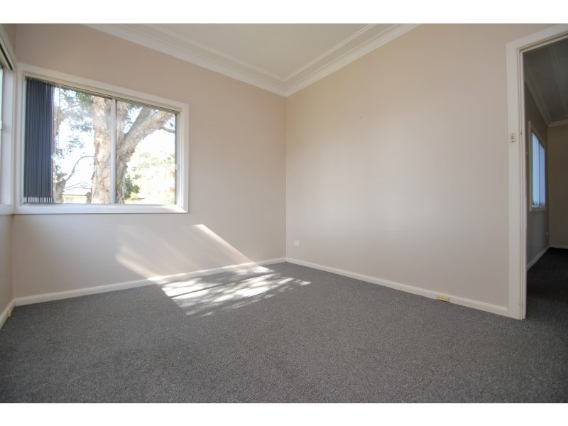 8 Lakeview Street, Toukley NSW 2263