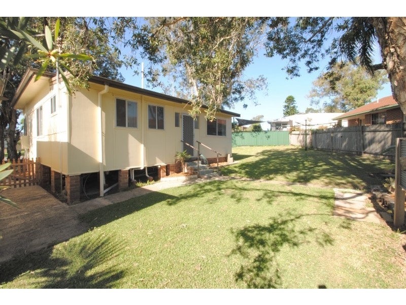 8 Lakeview Street, Toukley NSW 2263