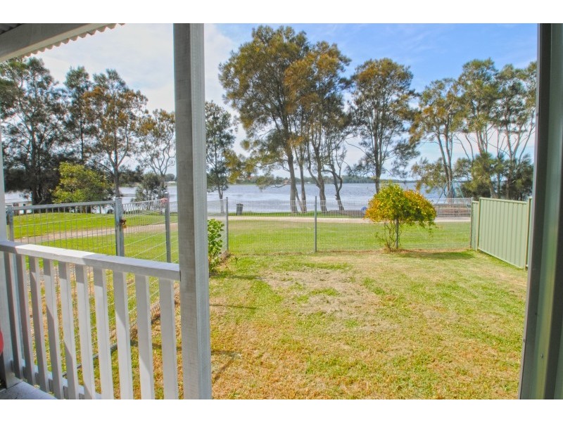 2 Buff Point Ave, Buff Point NSW 2262