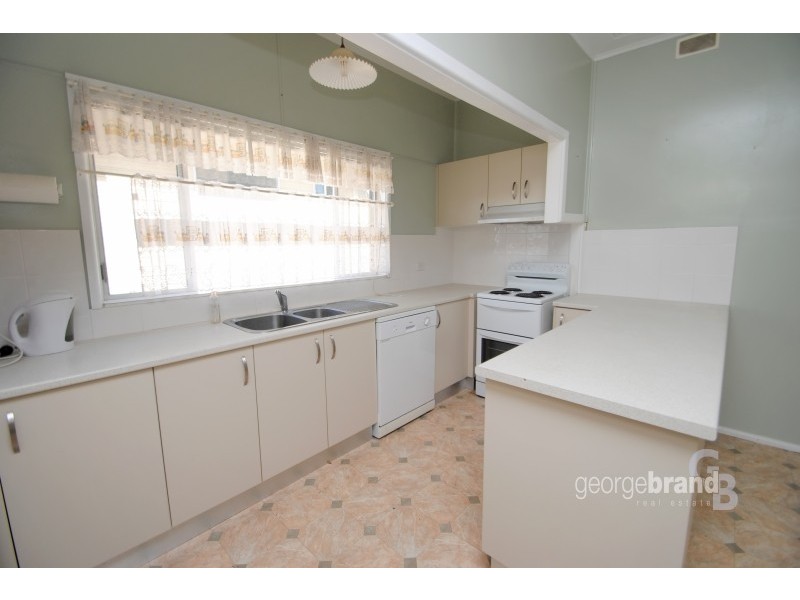 66 Arlington St, Gorokan NSW 2263