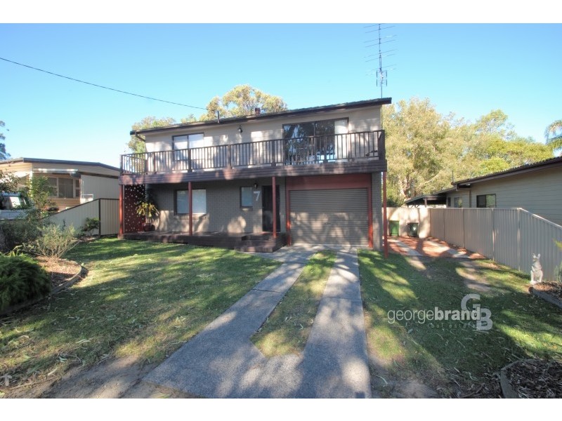 7 Seventh Avenue, Toukley NSW 2263