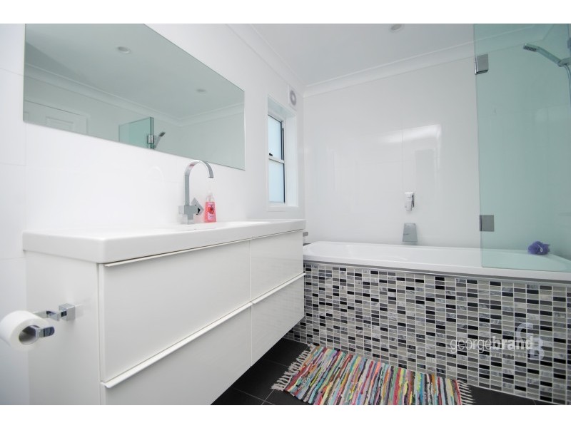 7 Seventh Avenue, Toukley NSW 2263