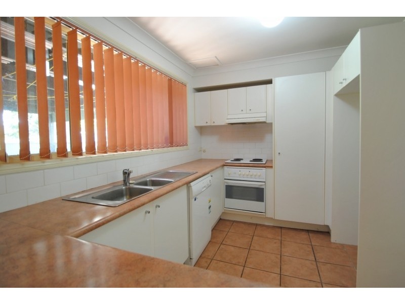 2/2 Beach Parade, Canton Beach NSW 2263