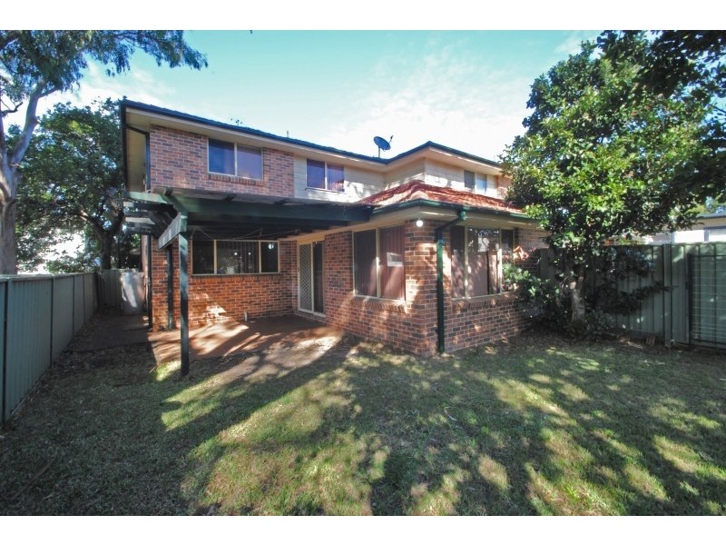 2/2 Beach Parade, Canton Beach NSW 2263